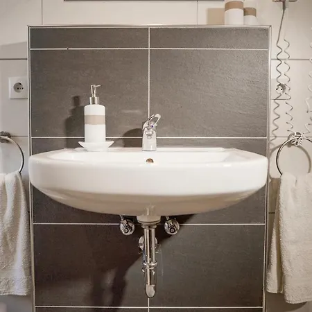 Ferienhaus Nele - B43032